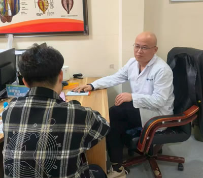 柳州市|男科医师高朋磊：守护男性健康，专业男科诊疗